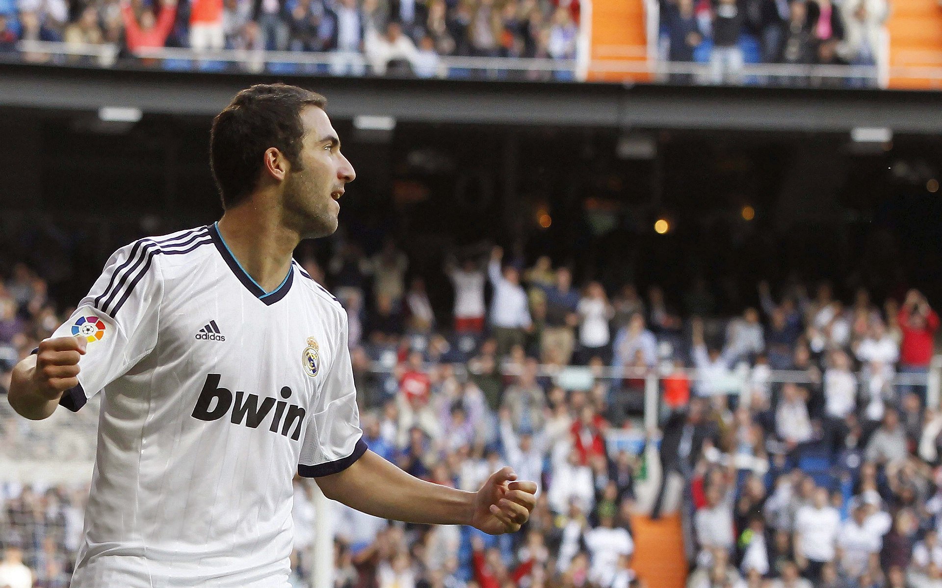 纳达尔关键破发点制胜 鏖战五盘晋级法网半决赛