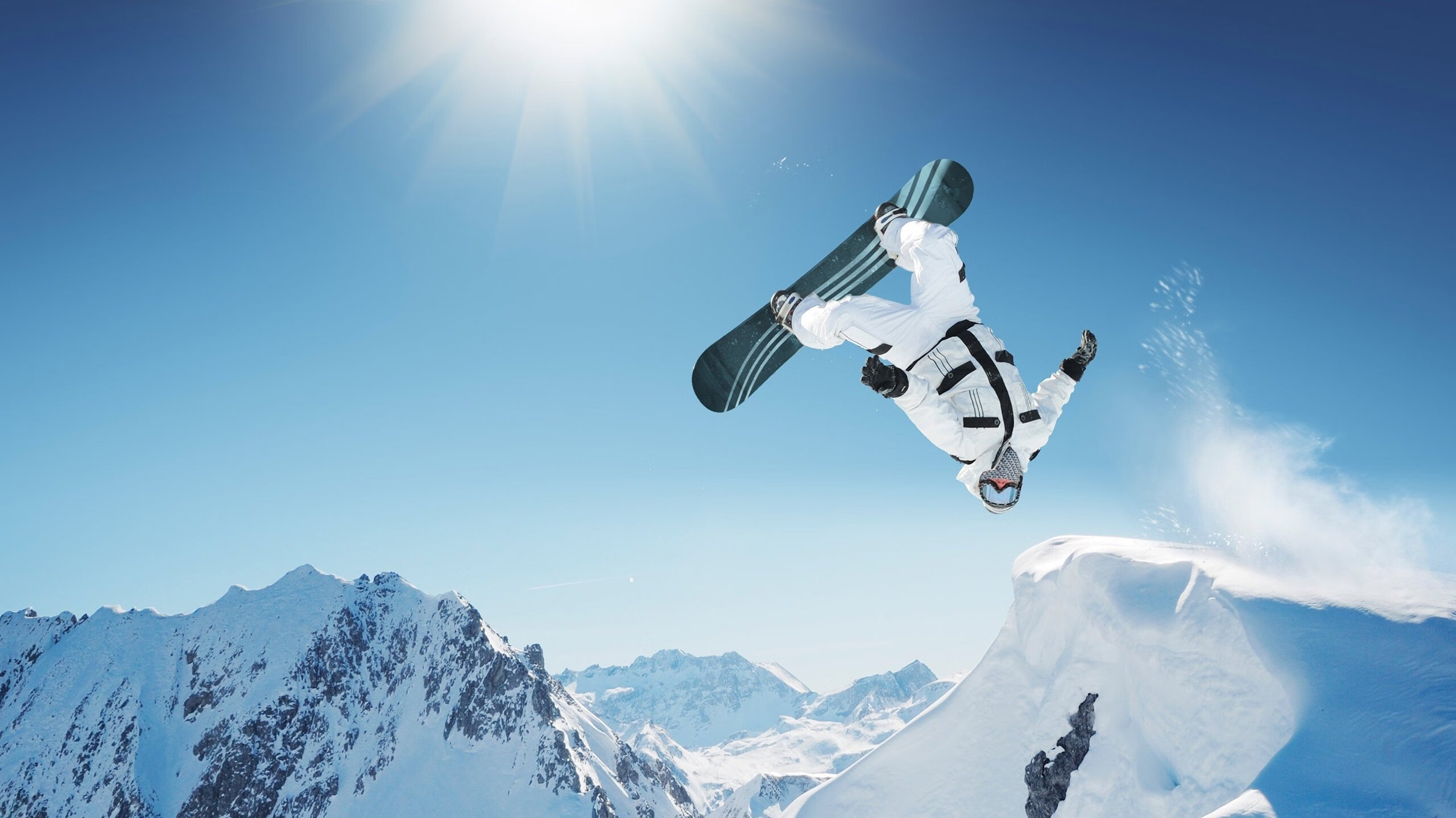 全国游泳锦标赛圆满落幕,新星闪耀老将坚守